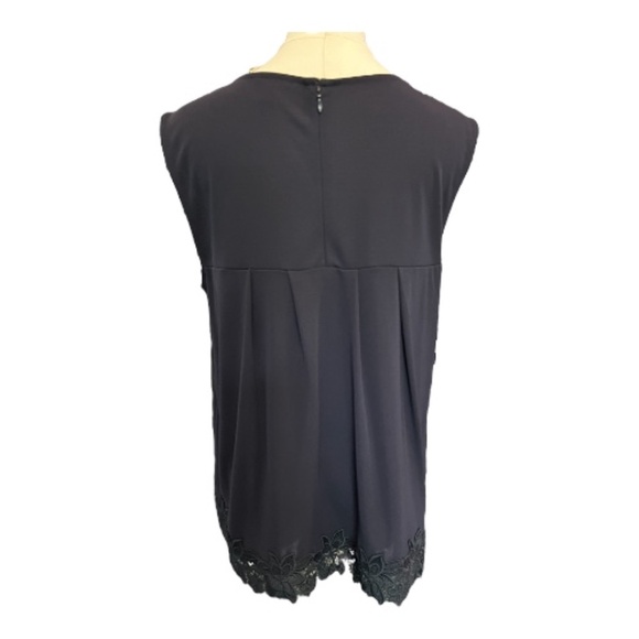 ✨ EUC ANN TAYLOR Navy Sleeveless Shell with Floral Appliqué Hem | Women’s Sz M - Picture 4 of 8